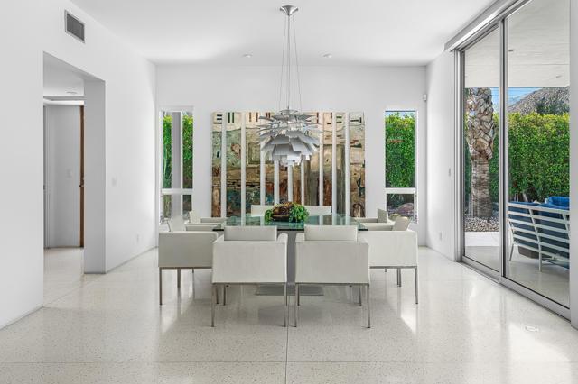 633 N Belardo Road, Palm Springs CA: https://media.crmls.org/mediaz/7e8e7a1b-3296-4568-988b-1dc01e1a04fe.jpg
