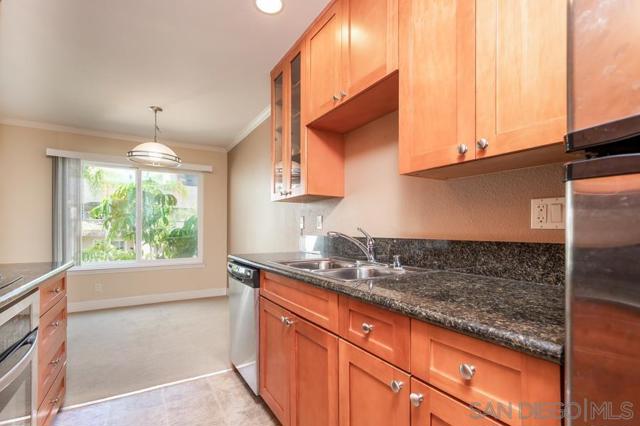 Image 11 of 25 For 8529 Villa La Jolla Dr  G