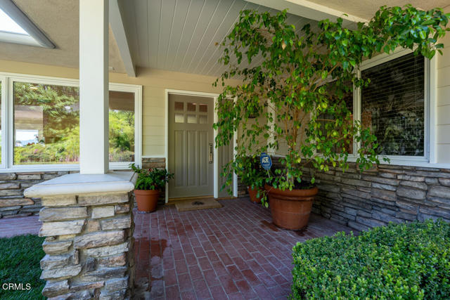 5109 Redwillow Lane, La Canada Flintridge CA: https://media.crmls.org/mediaz/7e8f4503-6057-479b-9a7d-3dcd5fe9777f.jpg