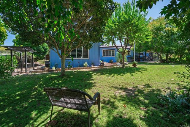 620 Sunset Drive, Vista CA: https://media.crmls.org/mediaz/7e8ffe8b-2179-416f-b35b-cd5375380ec7.jpg
