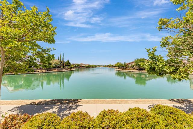 3760 Mirtoon Sea Avenue, Sacramento CA: https://media.crmls.org/mediaz/7e9151a1-4dc8-47da-9138-817259a1307d.jpg