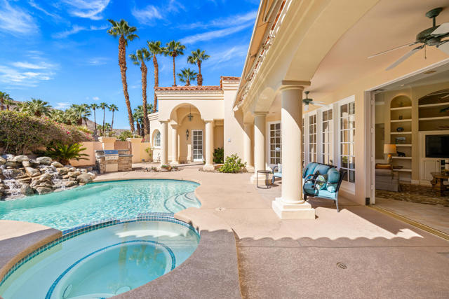 77312 Coyote Creek Path, Indian Wells CA: https://media.crmls.org/mediaz/7e917ae4-8381-4fce-aa28-77ce6a80c6f2.jpg