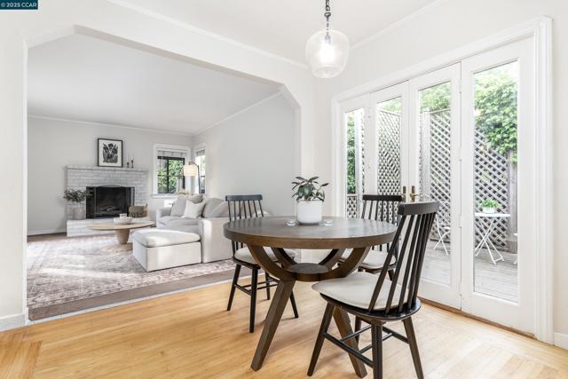 6 View St, Vallejo CA: https://media.crmls.org/mediaz/7e92cc73-053a-4ff4-ac83-f9e47266c29c.jpg