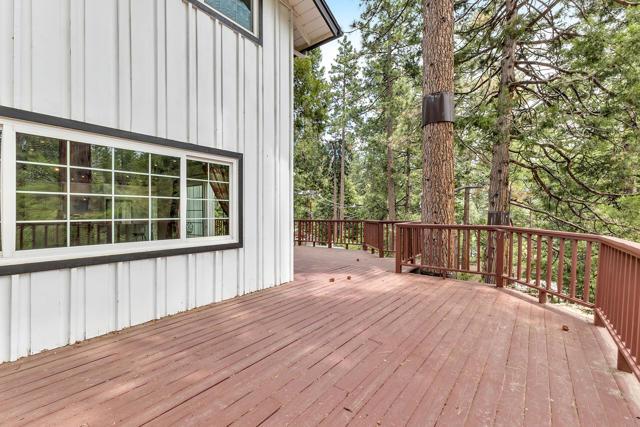 53200 Forest Lake Drive, Idyllwild CA: https://media.crmls.org/mediaz/7e92e25d-17d2-4caf-ad42-e07631698437.jpg