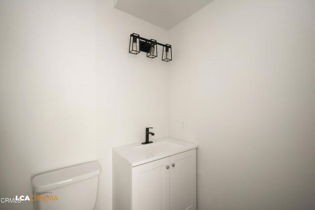 Detail Gallery Image 13 of 19 For 2617 Pinon Spring Cir #C,  Bakersfield,  CA 93309 - 3 Beds | 1/1 Baths