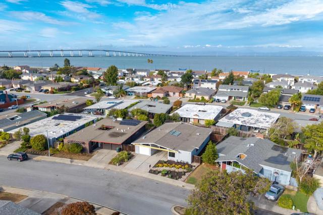 224 Loon Court, Foster City CA: https://media.crmls.org/mediaz/7e956c39-0003-4486-979b-02292ca7c0b7.jpg