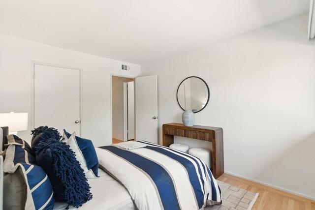 341 Linfield Drive, Menlo Park CA: https://media.crmls.org/mediaz/7e9581c6-d185-4cbd-b1a2-6d6a54f02b15.jpg