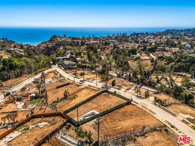 646 Las Lomas Avenue photo 4