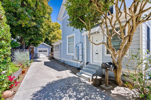 514 Washington Street, Santa Cruz CA: https://media.crmls.org/mediaz/7e965276-dfb7-488e-9be7-ce0c27fbf21e.jpg