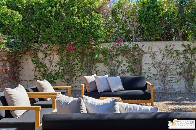 599 N Tercero Circle, Palm Springs, CA 92262
