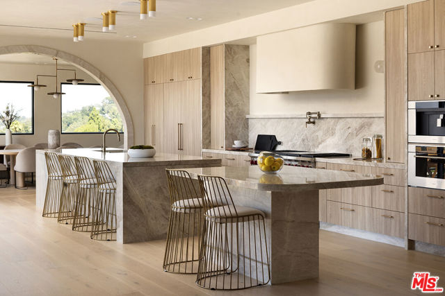 Drew Fenton | 16401 Mulholland Drive Los Angeles CA | MLS: 7706113