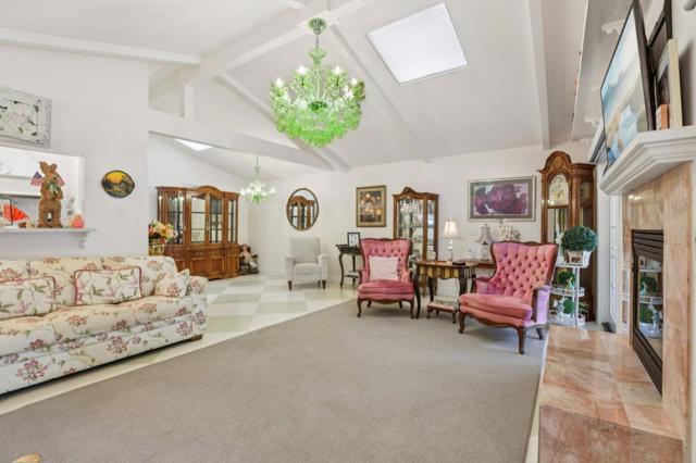 14262 Laurel Place, Guerneville CA: https://media.crmls.org/mediaz/7e97230d-4bed-4b49-b3fc-d2fe6c7ce18e.jpg