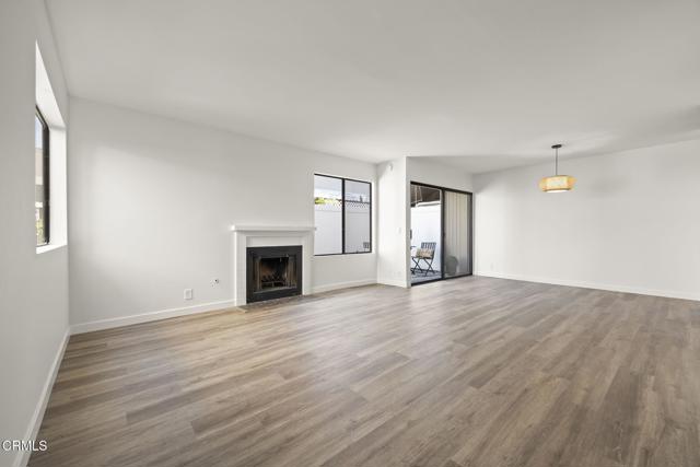 Detail Gallery Image 4 of 34 For 1466 San Simeon Ct #4,  Ventura,  CA 93003 - 2 Beds | 1/1 Baths