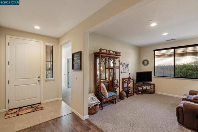 7100 Metcalf Way, Hughson CA: https://media.crmls.org/mediaz/7e97c811-deb3-4906-8a73-212c71f8580c.jpg