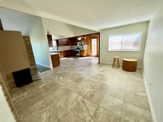 Detail Gallery Image 18 of 49 For 3128 Governor Dr, San Diego,  CA 92122 - 4 Beds | 2 Baths