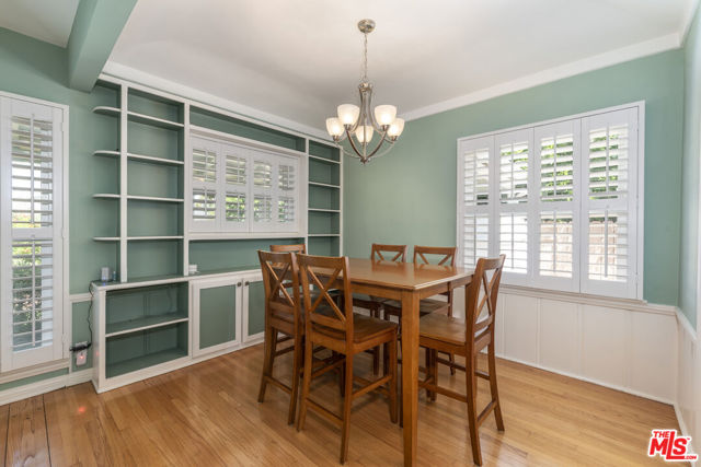 4316 Beeman Avenue, Studio City CA: https://media.crmls.org/mediaz/7e99a1d6-1228-4f79-87e3-6a9eb7e4926b.jpg