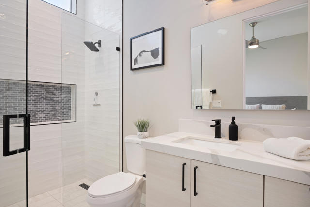 52085 Avenida Cortez, La Quinta CA: https://media.crmls.org/mediaz/7e99ace9-ca9a-4f59-b85c-0ec574faf959.jpg