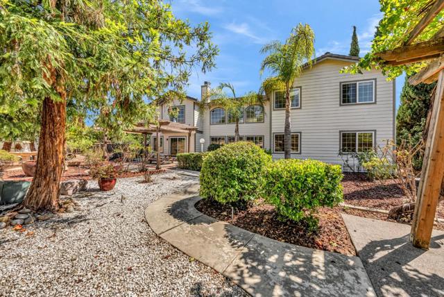 6252 Placid Court, San Jose CA: https://media.crmls.org/mediaz/7e9aa2e6-564b-4717-bae3-3f80936e0322.jpg