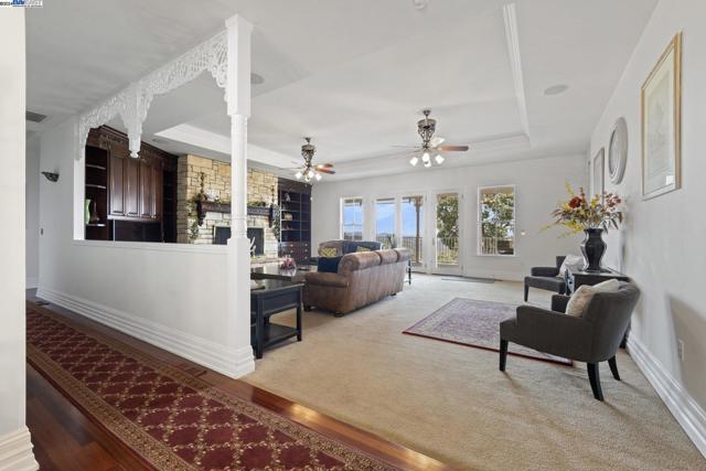 Image 20 of 60 For 16555 Charles Otter Dr