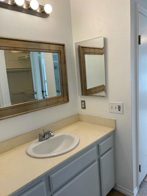 4040 Porte La Paz, San Diego CA: https://media.crmls.org/mediaz/7e9b5dc6-f5c1-4729-ac96-883b1ff6fa0d.jpg