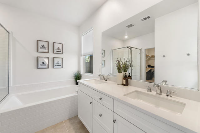 Image 20 of 44 For 40161 Padova Drive