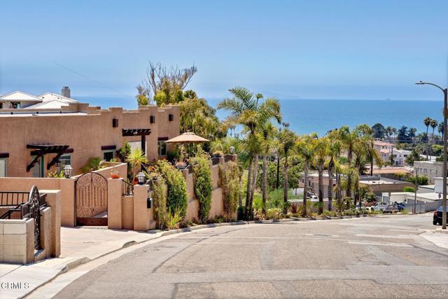 300 N Kalorama Street, Ventura CA: https://media.crmls.org/mediaz/7e9c0af1-5f77-4754-b3f4-f6f732affddd.jpg