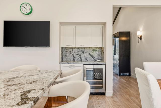 730 Inverness Drive, Rancho Mirage CA: https://media.crmls.org/mediaz/7e9c0e09-e466-496c-9c74-ef092ef0b0c7.jpg