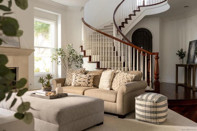 5480 Valerio Trl, San Diego CA: https://media.crmls.org/mediaz/7e9c7ae3-a636-41d5-82a6-a85479cdbfad.jpg