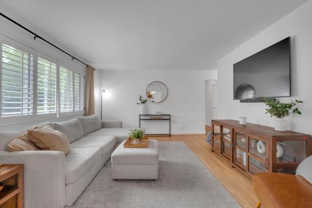 1198 Quail Ct, Concord CA: https://media.crmls.org/mediaz/7e9c94f4-1bba-4096-b802-0f3c7c339d84.jpg