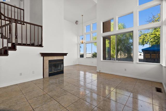 2205 Mark Twain, Antioch CA: https://media.crmls.org/mediaz/7e9d61c1-d84f-45fa-969c-750387570df4.jpg