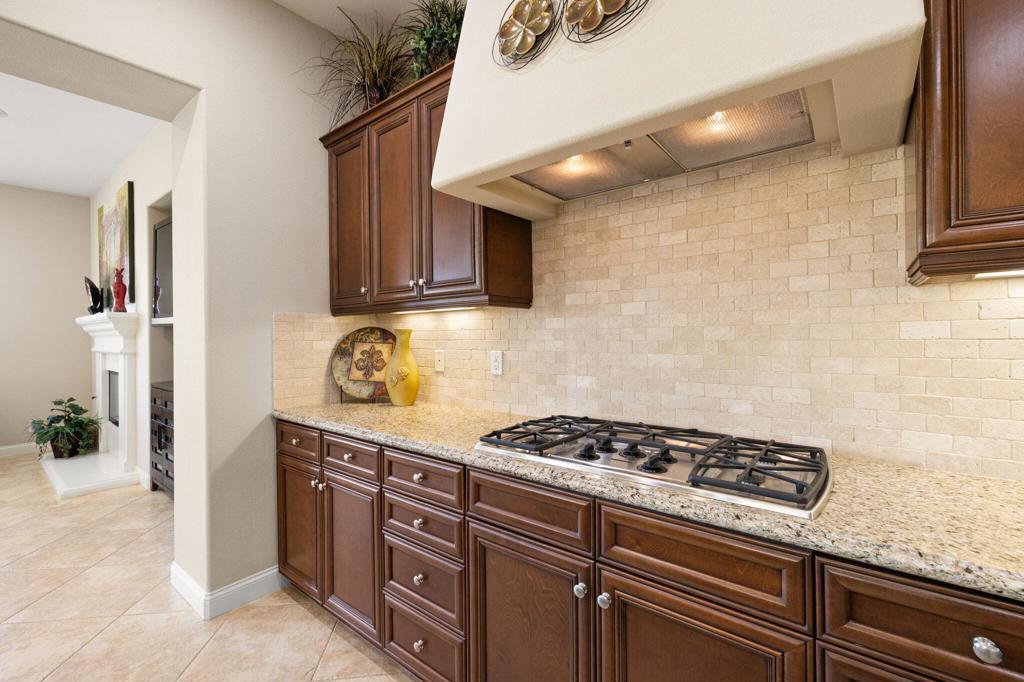 MLS #219135254DA image #16