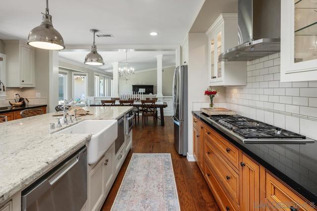 13627 Poway Springs Rd, Poway CA: https://media.crmls.org/mediaz/7e9eb380-09e0-4057-af4a-7d1eb98e44c6.jpg