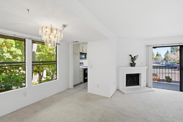 Detail Gallery Image 4 of 55 For 12250 Corte Sabio #2210,  San Diego,  CA 92128 - 2 Beds | 2 Baths