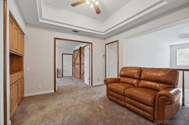 15091 Chemise Creek Rd, Ramona CA: https://media.crmls.org/mediaz/7e9f8d92-d4d9-4368-b317-461d3c60dfee.jpg