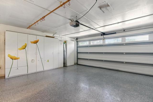 3225 Upper Lock Avenue, Belmont CA: https://media.crmls.org/mediaz/7e9f9ba3-bec7-446a-b105-e893015ceac9.jpg