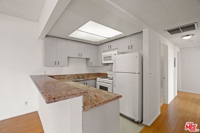 1920 Overland Avenue, Los Angeles CA: https://media.crmls.org/mediaz/7e9fac1c-35cd-4047-979a-5444aa0b60ce.jpg