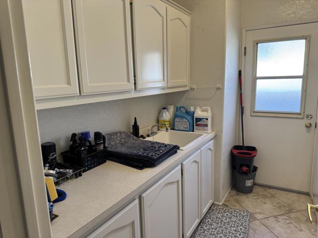 35610 Mexico Way, Thousand Palms CA: https://media.crmls.org/mediaz/7ea001fc-3965-4f5b-bbb2-627faea95416.jpg