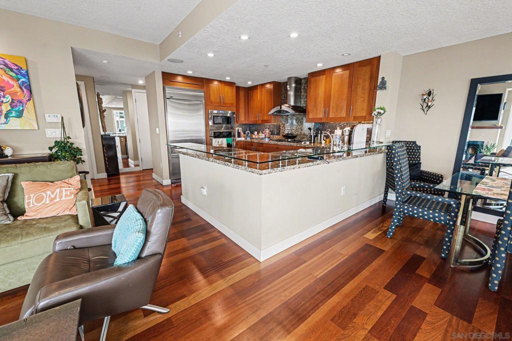 1205 Pacific Hwy - photo 11