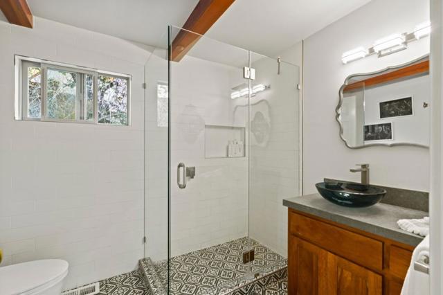23185 Old Santa Cruz Highway, Los Gatos CA: https://media.crmls.org/mediaz/7ea02a09-39ba-4671-ae91-84c7581460e6.jpg