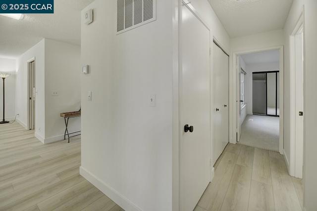 3350 Rossmoor Pkwy, Walnut Creek CA: https://media.crmls.org/mediaz/7ea09f53-5462-49e1-a9bd-9e2d01bafd7d.jpg