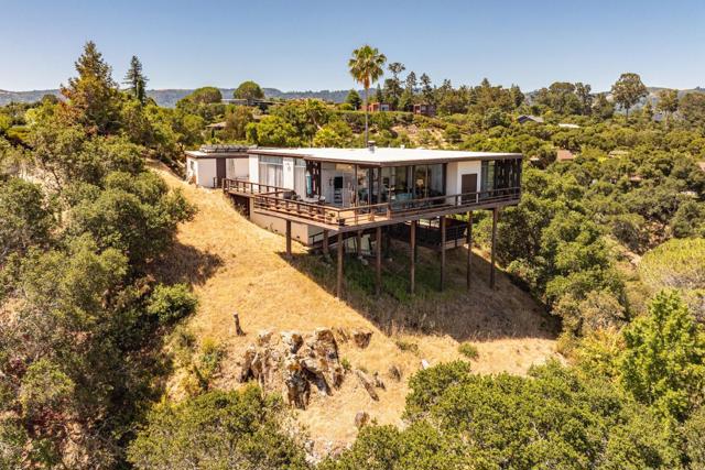 30 Pine Ridge Way, Portola Valley CA: https://media.crmls.org/mediaz/7ea0a478-fe87-4995-a16c-6993f0a08547.jpg