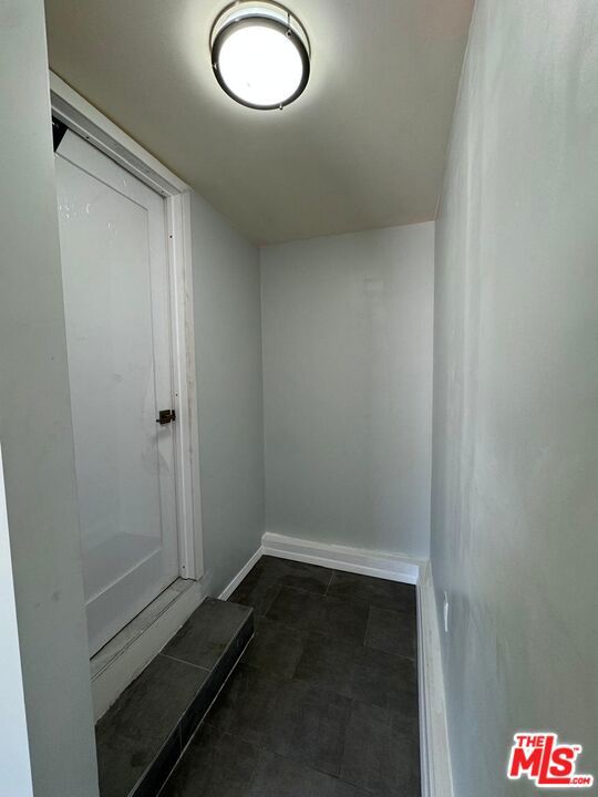 8517 Reading Avenue, Los Angeles CA: https://media.crmls.org/mediaz/7ea0d3ab-bbe8-4480-864f-941c5a0f774e.jpg