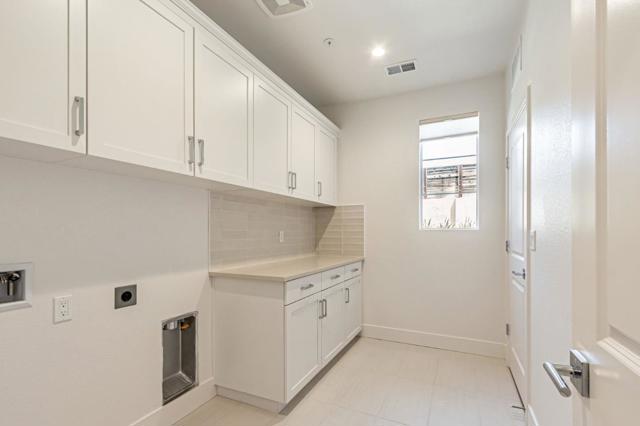 13124 Sepulveda Circle, Los Gatos CA: https://media.crmls.org/mediaz/7ea21317-4ef3-4759-b932-c7158f197682.jpg