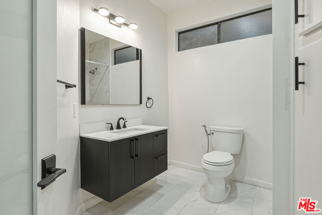 930 N Wetherly Drive, West Hollywood CA: https://media.crmls.org/mediaz/7ea30b64-fca9-4128-ae60-edee709d8271.jpg