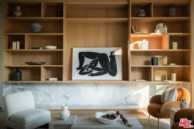 23340 Collins Street, Woodland Hills CA: https://media.crmls.org/mediaz/7ea348ab-6b8f-4a0d-90d2-9befa6a073e2.jpg