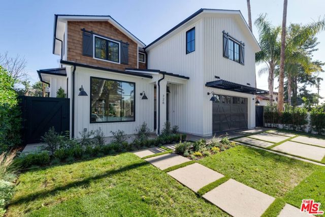 726 N Alta Vista Boulevard, Los Angeles CA: https://media.crmls.org/mediaz/7ea3e76e-902a-4a3a-aac8-269ec7a16790.jpg
