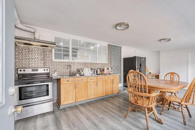 1087 Starlite Drive, Milpitas CA: https://media.crmls.org/mediaz/7ea3ed84-2416-4975-af9e-7255c2e1a61f.jpg