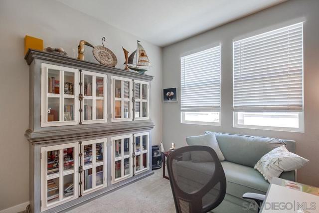 2092 Tango Loop, Chula Vista CA: https://media.crmls.org/mediaz/7ea40ab6-9d19-4465-9905-c22a1cc06e67.jpg