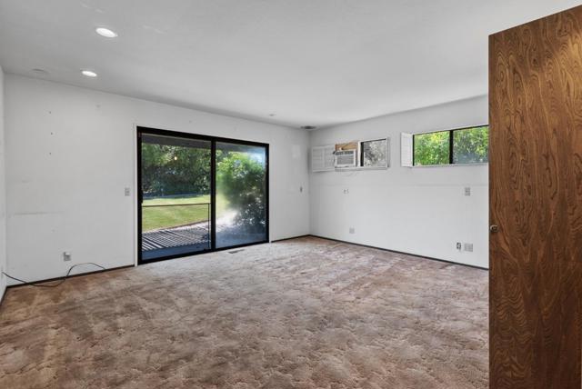 307 Mansfield Road, Hollister CA: https://media.crmls.org/mediaz/7ea503f8-1647-4342-9db6-2df43a806bbb.jpg