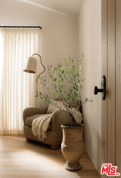 4200 Marina Drive, Santa Barbara CA: https://media.crmls.org/mediaz/7ea549fd-4c52-4b94-bc23-6dab047550bb.jpg